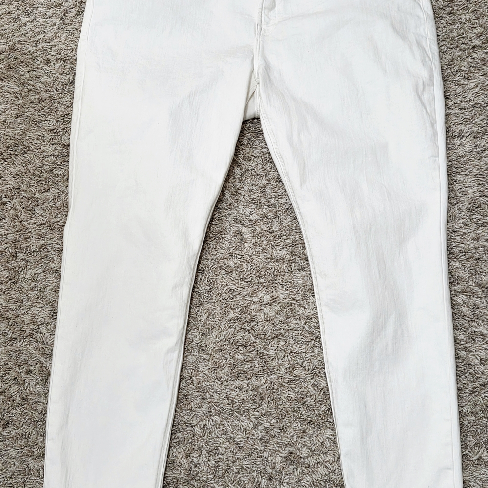 Old Navy‎ Women's High Rise White Jeans
